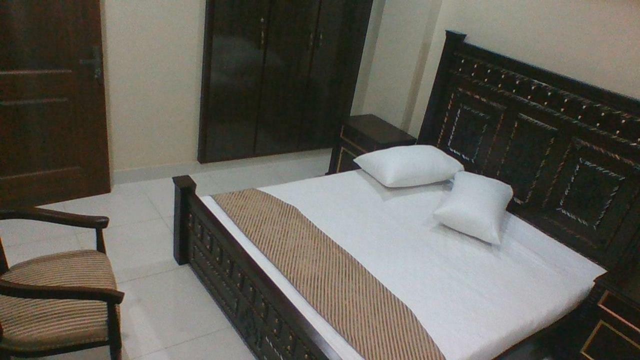 Red Roof Hotel Sahiwal Exterior foto